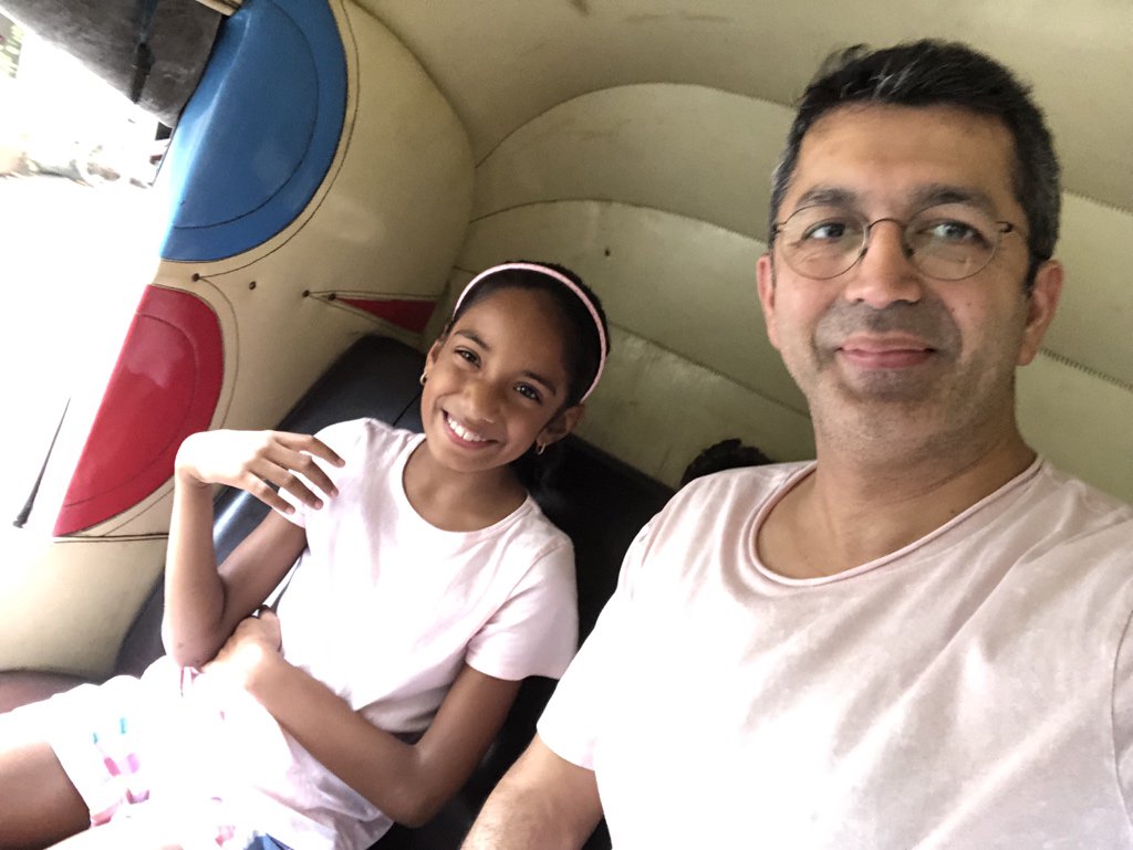 kunalkohli's tweet image. #ilovebandra #autoride best way to commute in #bandra #fatherdaughter #sundayfunday still twinning