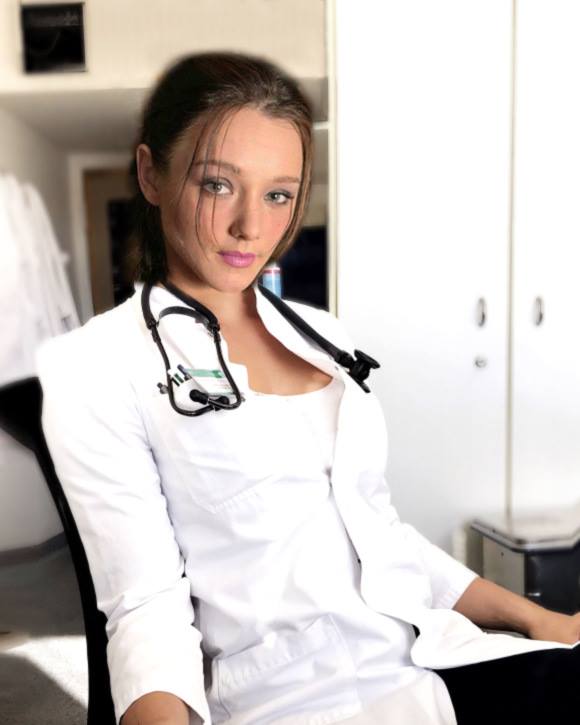 Cuckibert's tweet photo. Neues von Frau Doktor Monique S. aus Hamburg:
https://t.co/g3x3zJ7RpT https://t.co/Ysrp5EROnI