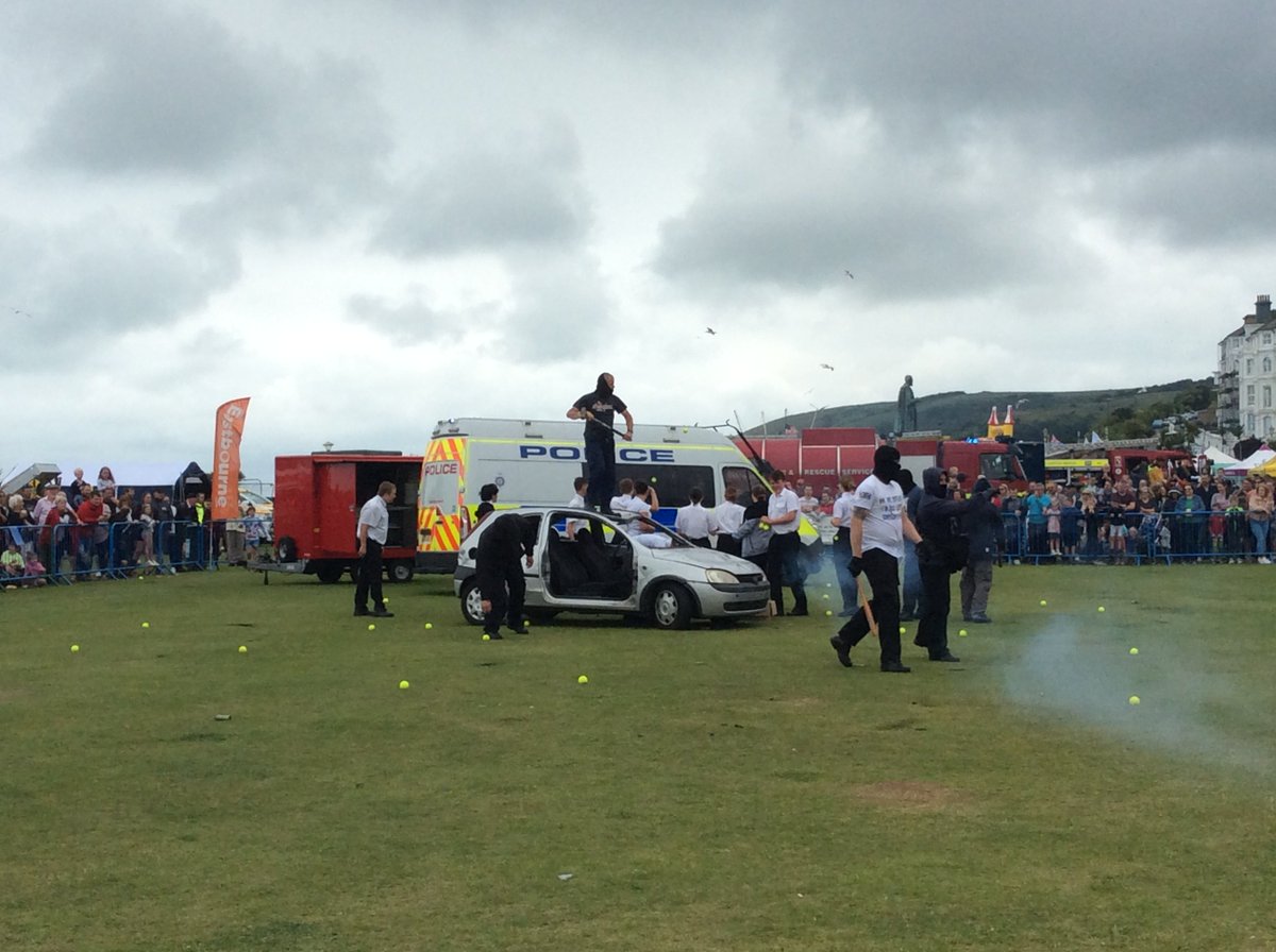 Eastbourne 999 tweet media