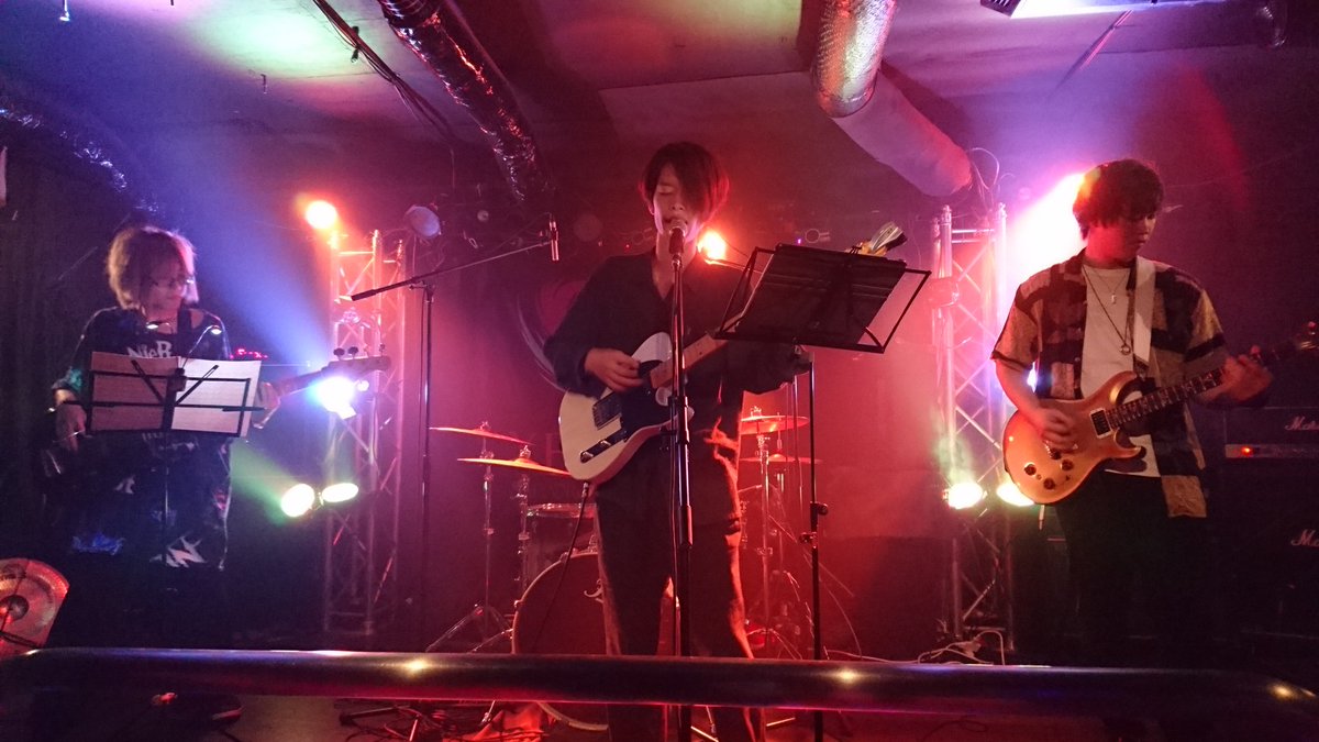 mako_bass_vocal's tweet photo. '19.7.6 のお写真。at XENON。
初めまして。#Proforte さん。
座ってた位置的にドラマーさん写らなかった…。ごめんなさい。🙇
#勝手に広報局 https://t.co/nAlv1tKh1N