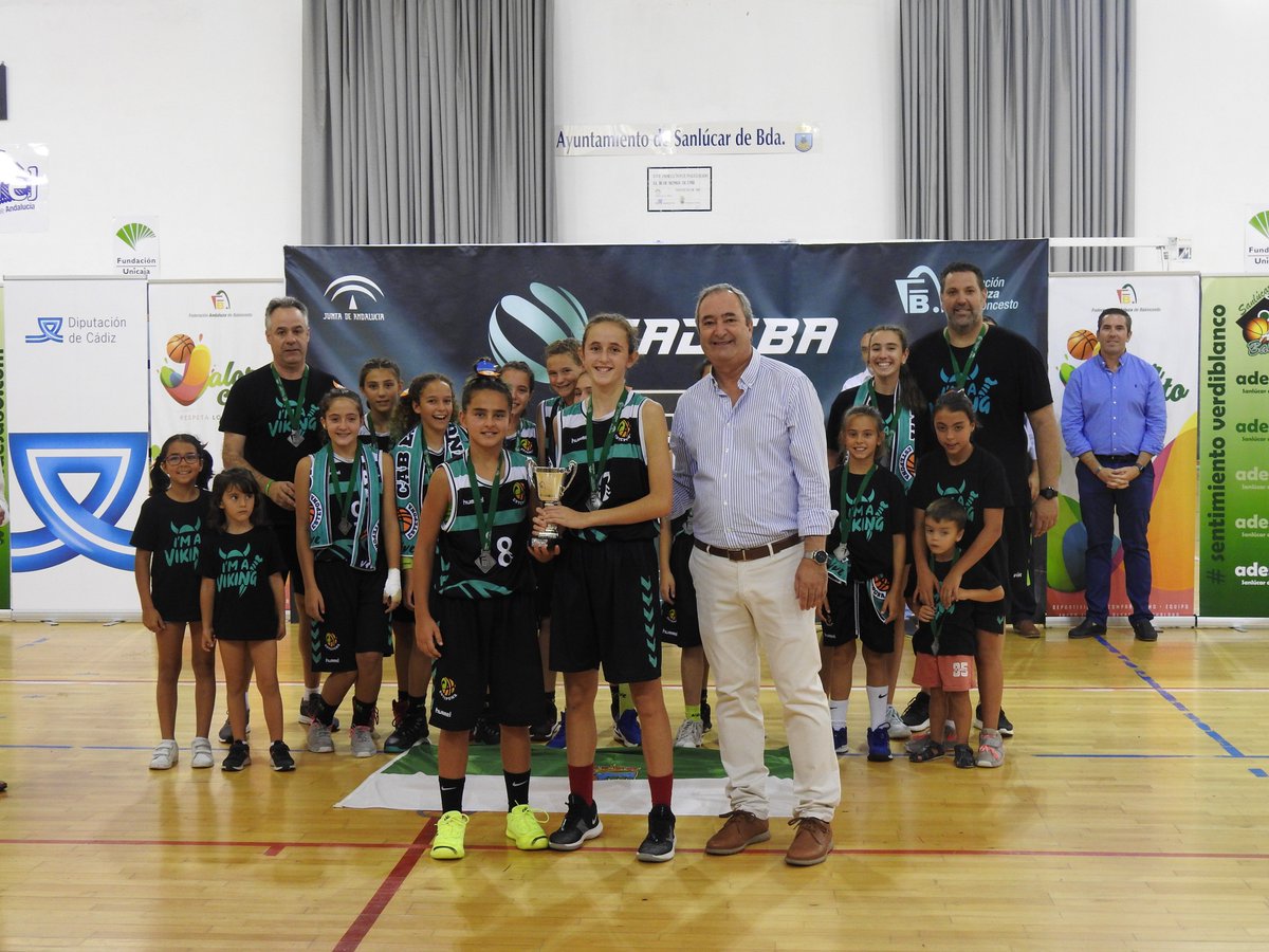 FAB_Andaluza's tweet photo. 🏆 Subcampeón @CABESTEPONA #CADEBAMF19
🚺 Memorial “Rafael Rojano”⛹️♀️
📍 @AytoSanlucar @diputacioncadiz
✅ @FAB_Malaga https://t.co/DyGDd7m3QP