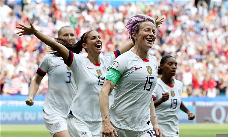 visibleLike's tweet image. Congrats to the U.S. woman, winning FiFa Women's World Cup...that was a tough road...very impressive. The journey was relentless, it exudes resilience and teamwork. #USAvsNetherlands #FIFAWWC #USWMNT #WorldCupfinal #Nike #fluid #visibleLike