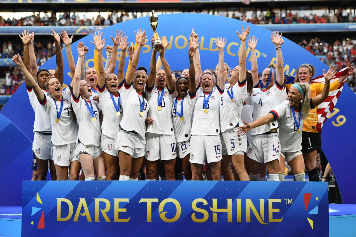 Женская сборная сша. Женская сборная Франции по футболу. Женская сборная США по футболу. Женская сборная США по футболу 2018. Сборная США по футболу женщины Чемпионат мира.