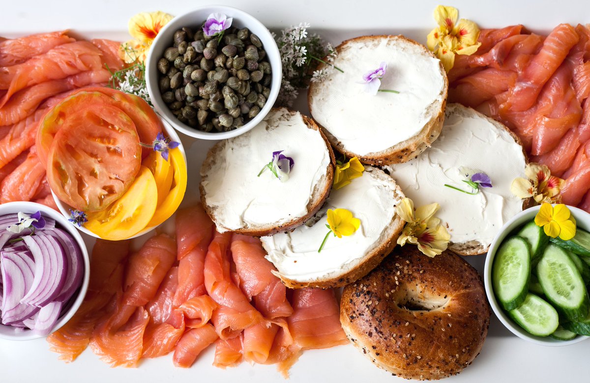 We’ve got a whole lox of love. 🌿 The perfect brunch spread thanks to our onsite caterer @ParamountEvents. Enjoy every event at #TheLakewood: bit.ly/2Ss4aVy. 
 🥐