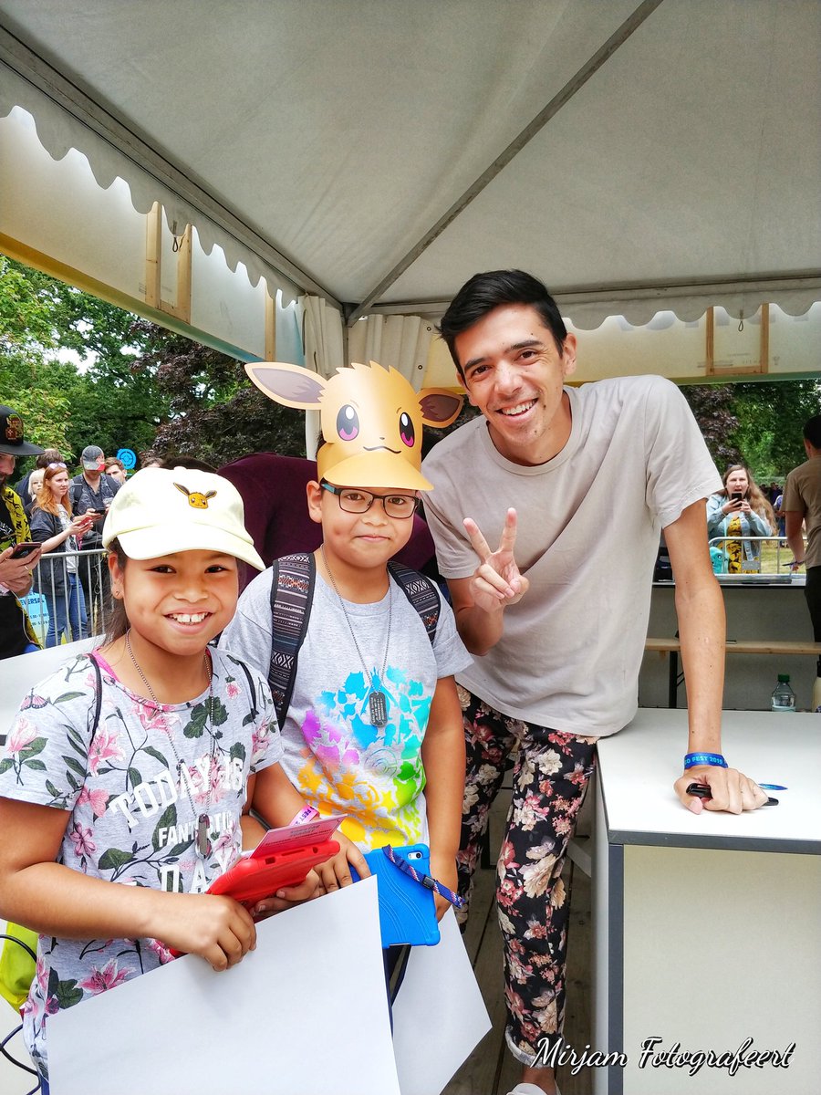 MirjamIntVeld's tweet photo. First in line to meet you today. We're all a bit nervous but you took your time to chat. Thank you for what you are doing for the community! @trnrtips #Respect #PokemonGO #GOFest2019 #Dortmund https://t.co/gPlinoHP5s