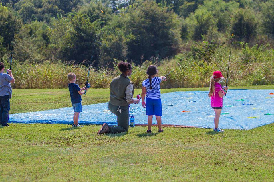 RayRobertsLake's tweet photo. From tying knots to casting a line,  come on out and join us to learn how to fish! We provide fishing poles and tackle, but BRING YOUR OWN BAIT!
Meet: 6PM July 20th @ Elm Fork Park of the Greenbelt Corridor trailhead area down below the dam, take a left at the fork in the road https://t.co/FN0ACEzeK3
