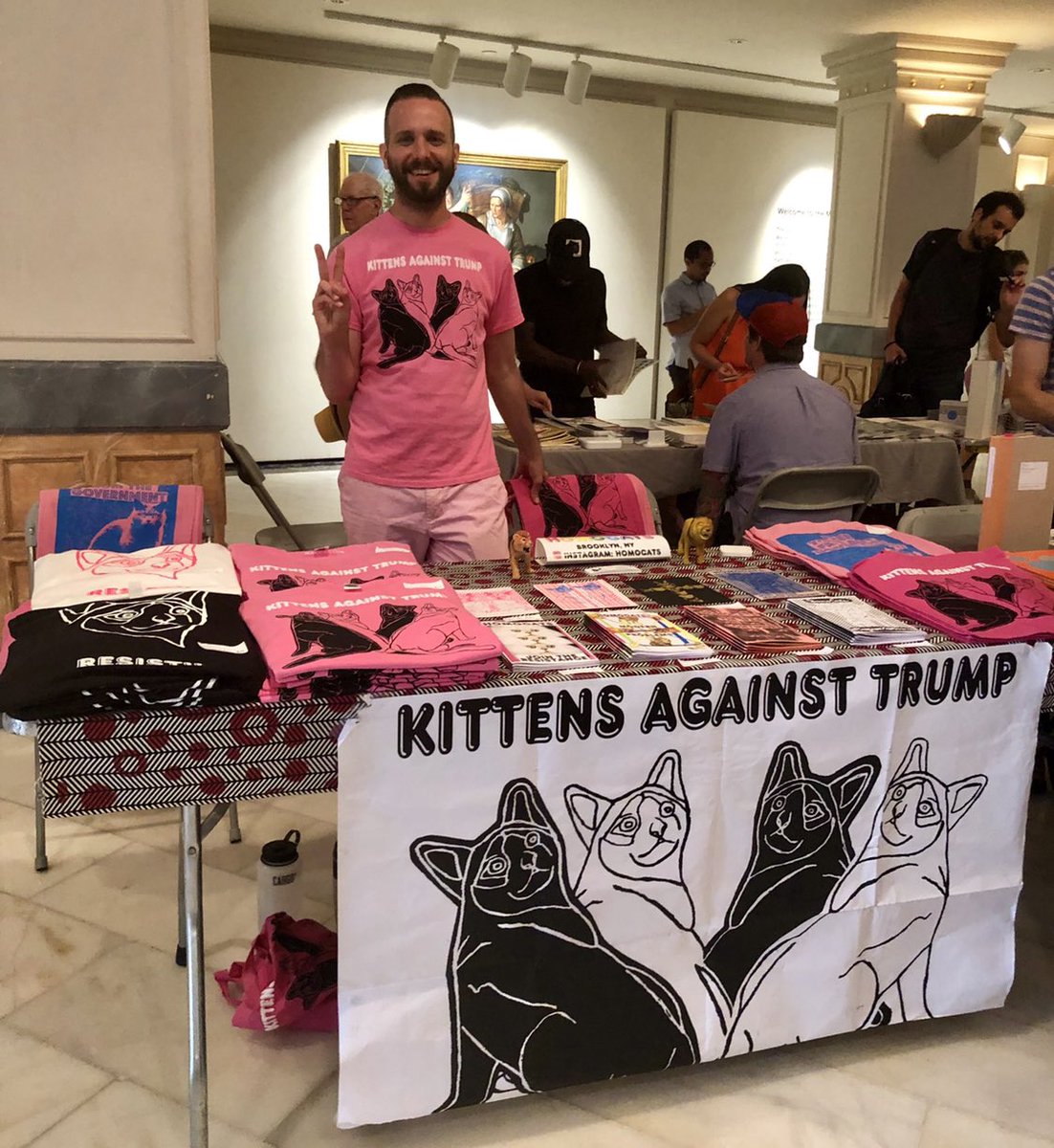dcartbookfair's tweet photo. 🐱Did you know @HOMOCATSNYC is at #DCArtBookFair2019? Stop by the @WomenInTheArts! We’re here till 5pm! https://t.co/wuSlevDmt0