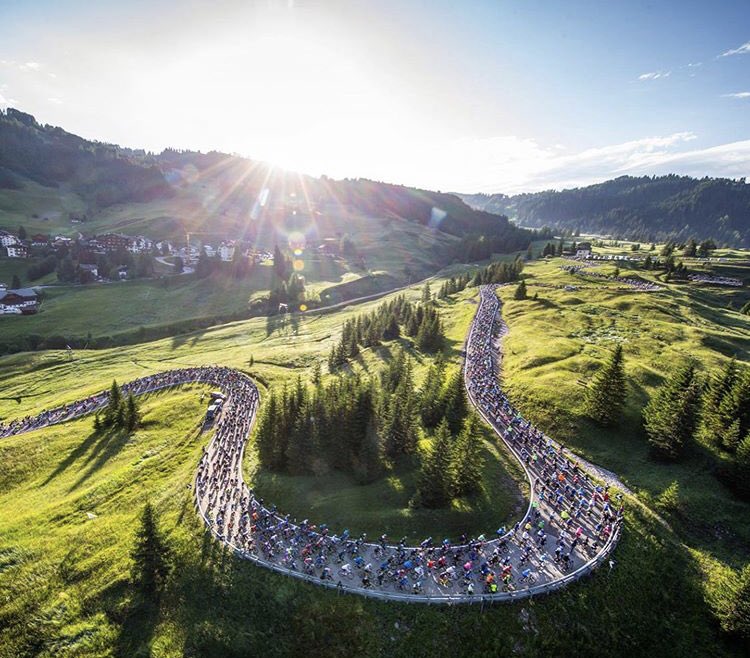 ciclopericoloso's tweet photo. Grande spettacolo è successo come sempre alla @mdolomites - edizione 33 vinta da @TommyElettrico che fa così tripletta. Ma guardate la bellezza delle #dolomiti e giudicate voi. #MDD33 @altabadiaorg #sudtirol #altoadige https://t.co/9LQlFaWv89