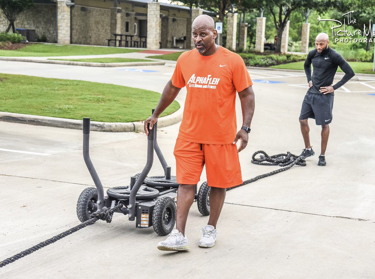 alphaflexjsbot9's tweet photo. Summer isnโt over yet so if you want that work I got it!!! Come see me!! #alphaflex #certifiedvertimaxtrainer #itsjustdifferent #theflexisreal #2019justlikethat #hellonwheels #thetank #fdhtx #basketballstrengthandconditioning https://t.co/ced1M8mxBU