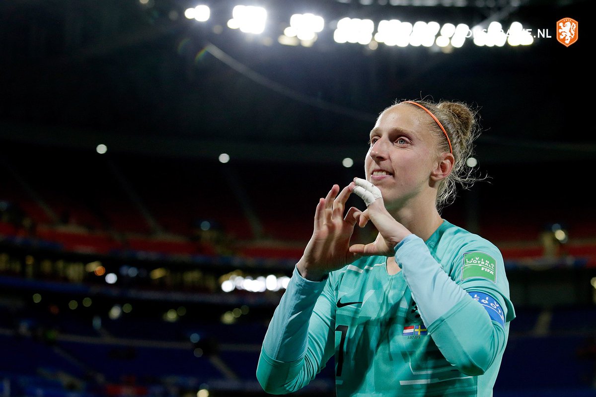 De beste keeper van dit WK: <a href="/SarivVeenendaal/">Sari van Veenendaal</a> 👏👏

#OnzeJacht
