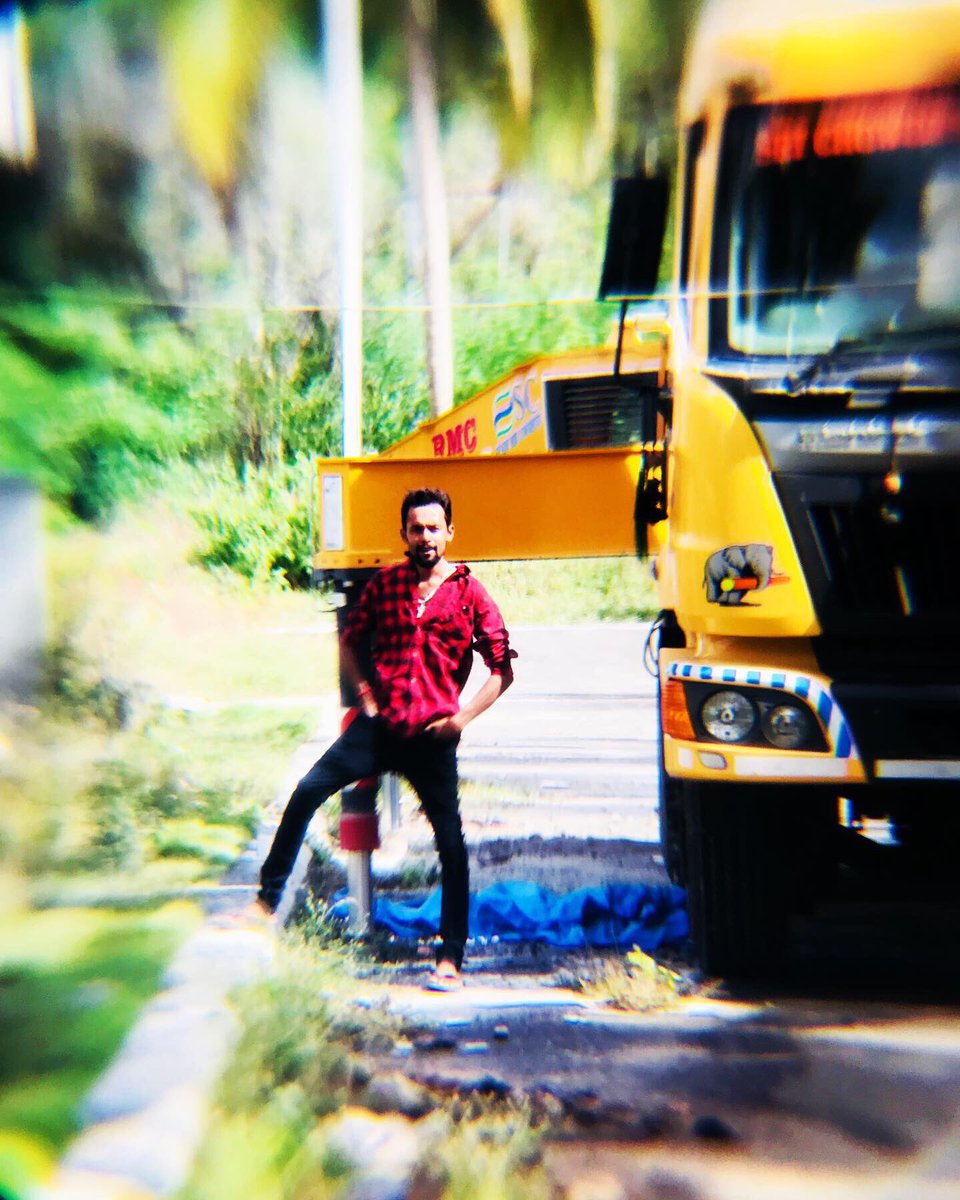 AcharyaAmmu's tweet photo. 👊 #thayi 🙏#thainadu ♥️ #vishayakke bandre jaga #yavude irli #jana yare irli #nuggi hodithini 😡 #dboss😍 @DarshanTrends @dasadarshan @smileygombe @KicchaSudeep @AtlantaNagendra @TharunSudhir @TheNameIsYash @Jaggesh2 @Dcompany171 @Dboss7999k @DBossFansGubbi @DBossFans171 https://t.co/mw4ykw91ok