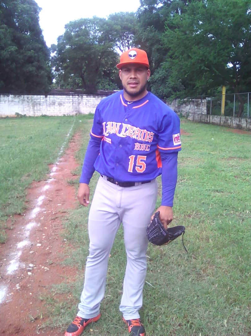 asieselbeisbol's tweet photo. Dos exgrandeliga conforman la rotacion de Lanceros del Portuguesa @Lanceros_BBC en la @lnbbprensa. Ayer abrió Cesar Jimenez y hoy lo hace Osmer Morales. Buen nivel este año en la Liga. Ambos activos en la @LVBP_Oficial con @aguilasdelzulia y @CardenalesDice https://t.co/gPv5vfZAnK