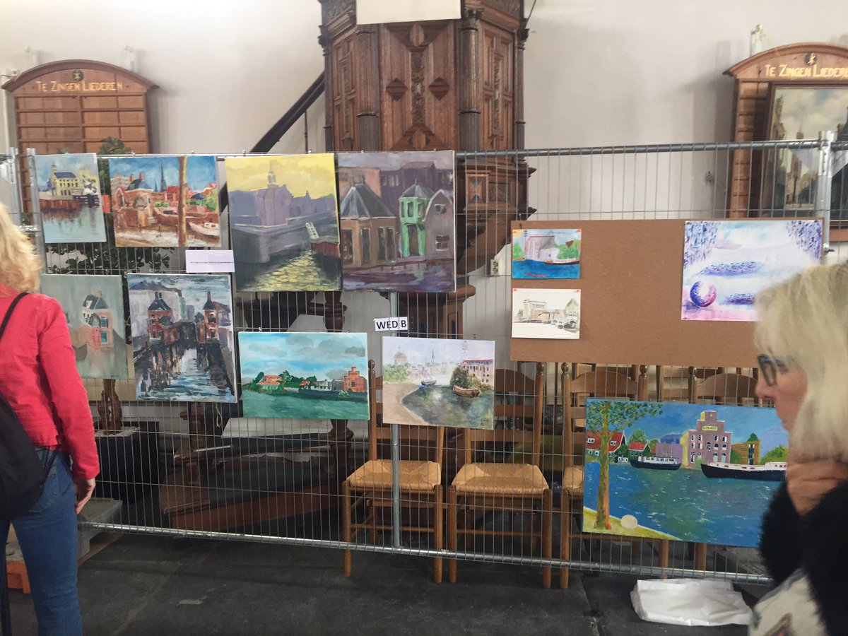 lexkruijver's tweet photo. Nadat de jury intensief de 40 schilderijen geïnspireerd door #ClaudeMonet heeft beoordeeld, maakt wethouder @SannaMun de 10 winnaars bekend. De schilderijen hangen binnenkort in @FabriekZaandam @MonetInZaandam @ZaansMuseum https://t.co/u13Nv9uTic