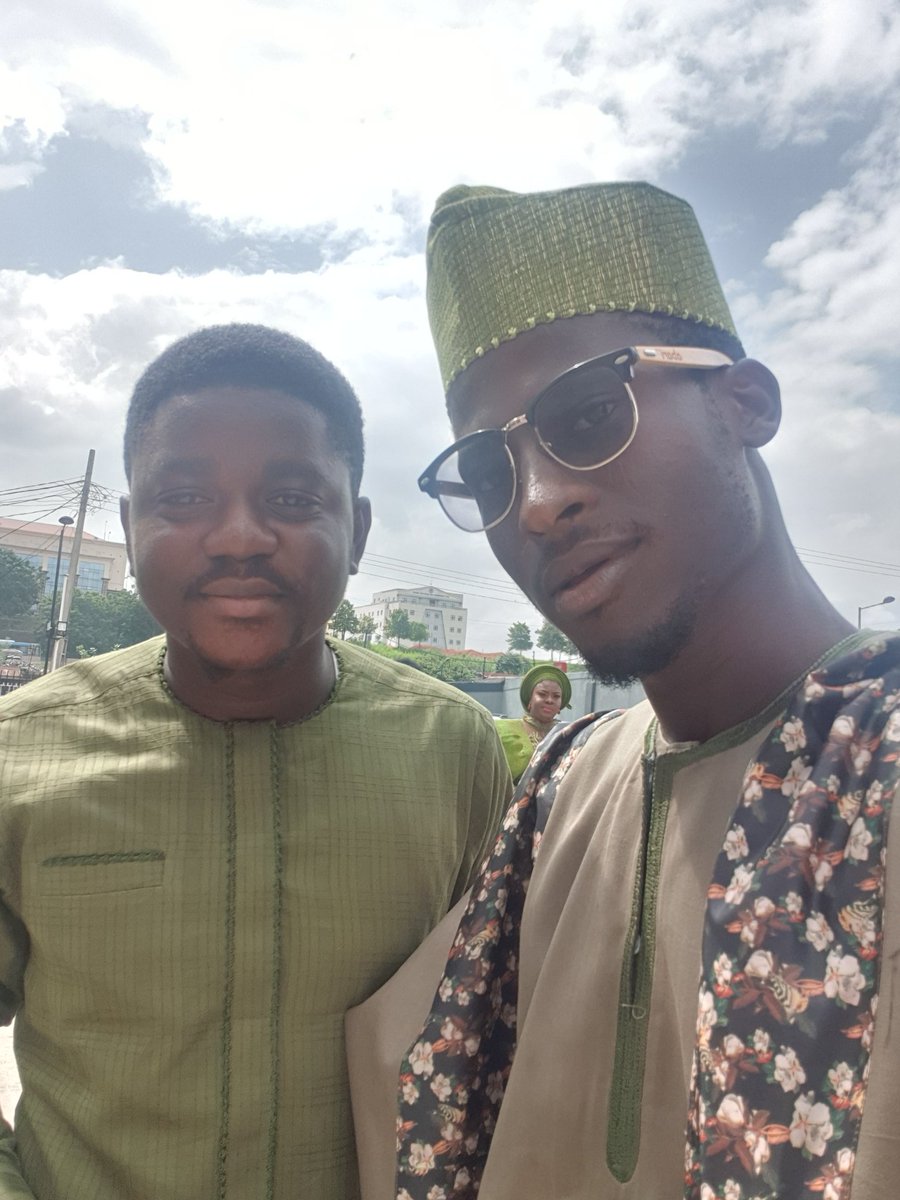 iam_K0D3D's tweet photo. #Take19 #WeddingGuest https://t.co/VrRcV3pzyV