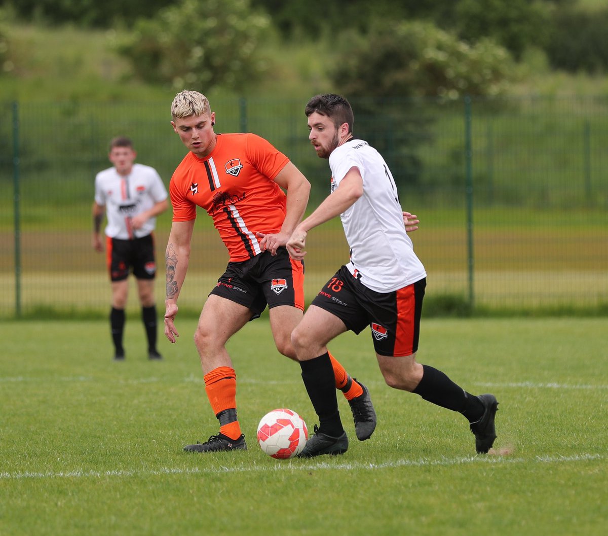 SwallVillage's tweet photo. @BeightonFalcsFC 0-1 Swall Village

Goal - @mrashmore97 

MOTM - @JoeeParkinn 

Great team performance today by the lads, everyone put 110% to get the win #CleanSheetSundays https://t.co/fNq14yuxqu