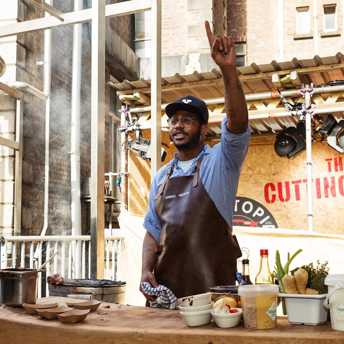 MeatopiaUK's tweet photo. Good vibes and good food so often go hand in hand... and nobody embodies that better than @ChefKwame from @kithandkindc in Washington D.C. and his @guinness doused short rib. Pure joy. #GuinnessXMeatopia https://t.co/PYBMPb5h4T