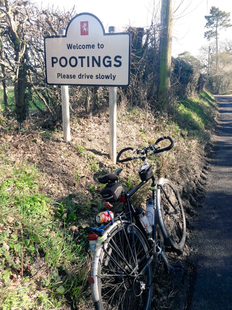 cycle_2_recycle's tweet photo. Had a little #cycle2recycle to my new favourite place name, Pootings. Pretty sure I heard a song on the radio called that the other day...?

#recycling #isthisyours #littering #litter #sustainability #pollution #eco #dechets #müll
#1pieceaday #onepieceaday 
 #keepbritaintidy https://t.co/FjEw22vtwK