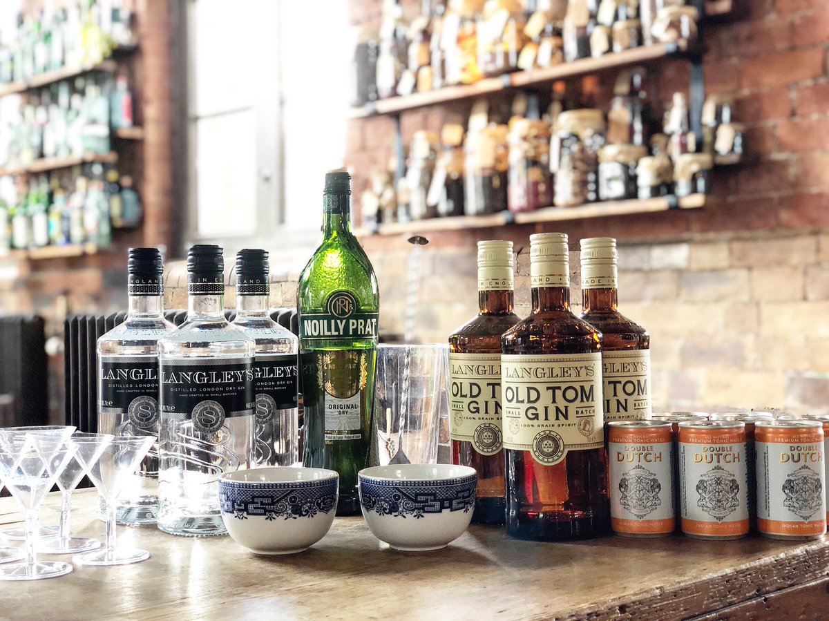 DrinksEnthusist's tweet image. Bringing @LangleysGin to the @CholmArms once again for their annual gin festival! Enjoy a mini Langley’s No.8 Martini with @NoillyPrat or a Old Tom and @DoubleDutchMix Indian Tonic!  #gin #langleys #cholmondeley #festival #oldtom #no8 #sundays #doubledutch #tonic #cocktails