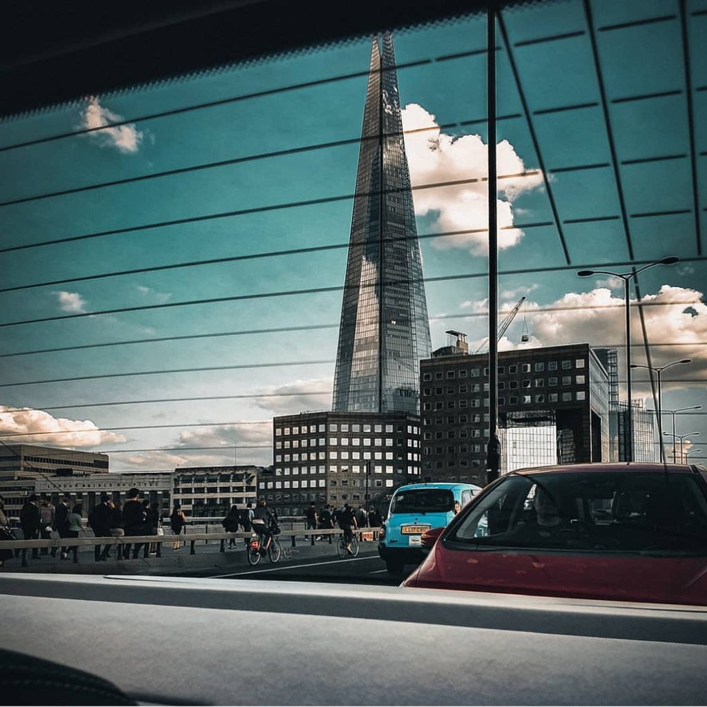 @Gadgetsboy has come up with this cracker of a shot of The Shard through the back of a cab.

#theshard #london #londonskyline #londoncity #citywear #streetwear #streetstyle #londonstyle #british #britishsummer #blueskies #londoncab #londonphotography #prettylondon