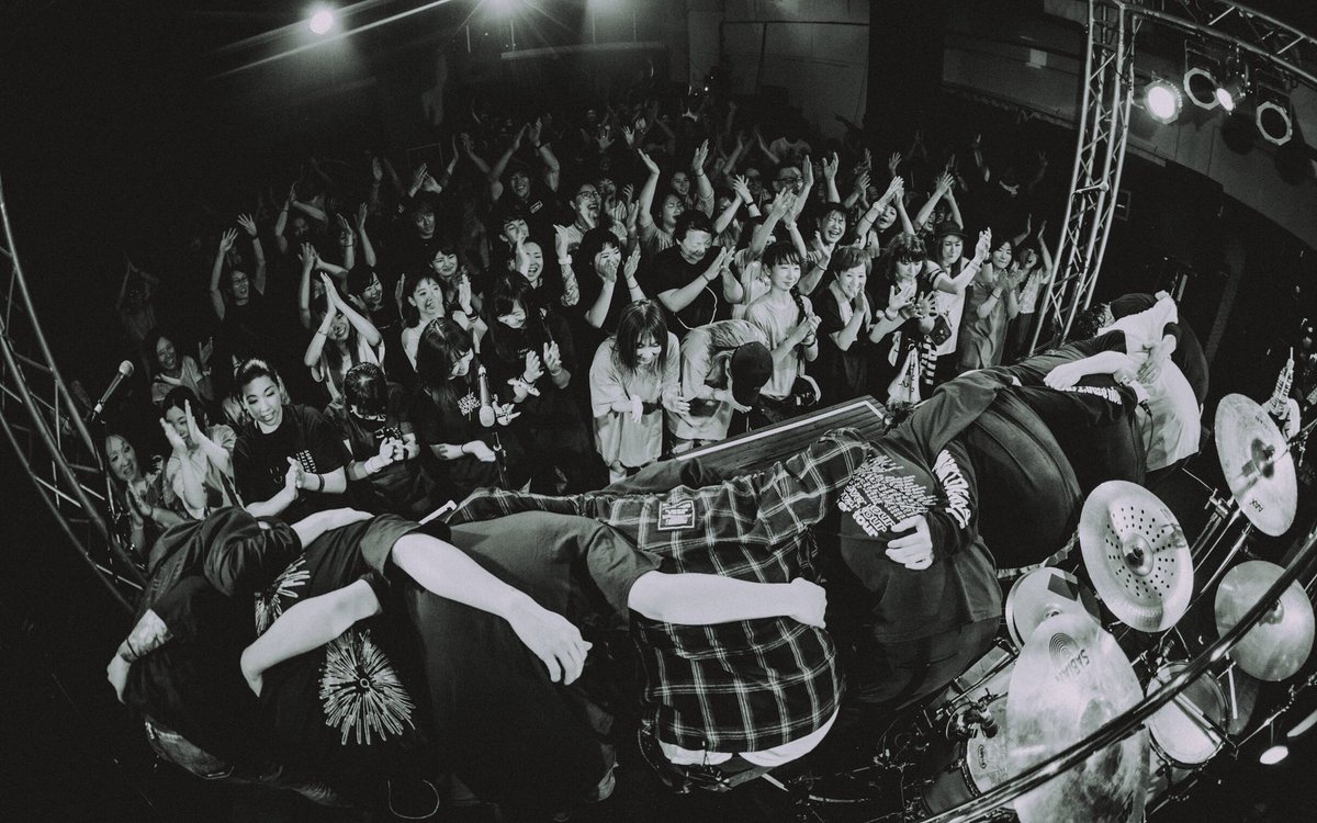 SSTPofficial's tweet photo. Now more than ever Tour
Extra Show HACHIJOJIMA POT HALL done.
悪天候で危ぶまれた公演でしたが、無事開催され、また最高な街を見つけてしまいました!
ありがとうございました!
Photo by @_tpwbo
Special thanks @dr_denim_japan
#サバプロ #nmtet https://t.co/O7NJFPiHtY