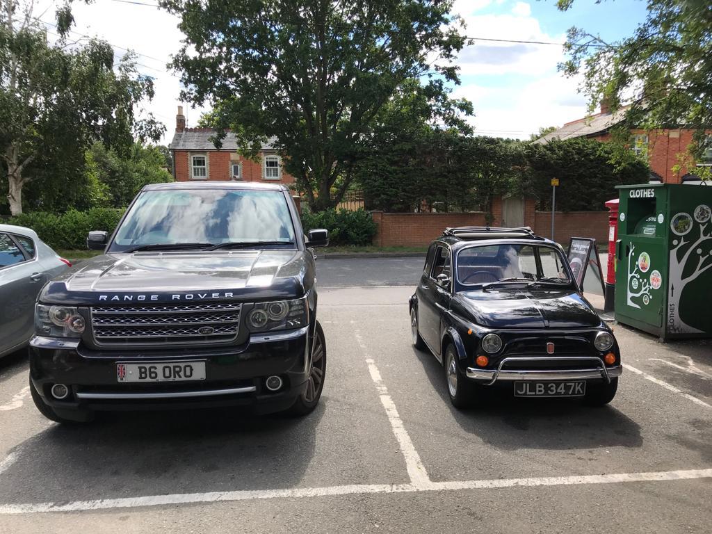 theJeremyVine's tweet photo. When people say, “car parking spaces are getting smaller,” they're really not. 

21st-century car, 20th-century car. https://t.co/5ijL6wXc2d