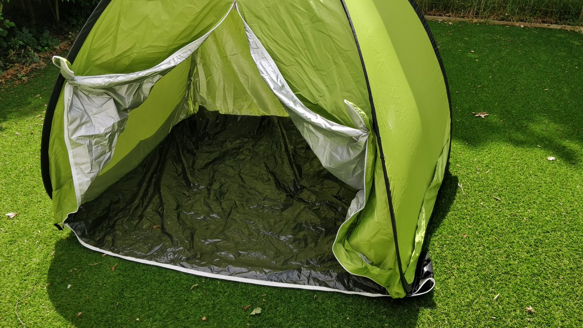 Proudfoot's tweet image. To the lazy/wasteful "camper" who abandoned their tent on the shore of #LochArd in @LomondTrossachs #NationalPark, thankyou. Took two minutes to collapse &amp;amp; it's now drying out in my garden before donating to @GiftYourGear 💚