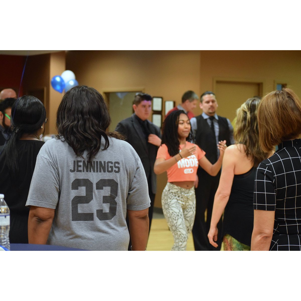 TheRJFoundation's tweet photo. SHAD SQUAD SPOTTING 👀 Have you joined our Shad Squad yet? Be the first to know of all of our events, volunteers opportunities and get an exclusive Shad Squad T-Shirt! Visit our website to join today!💚 
.
.
#ShadSquad #Spotted #RJF #RashadJenningsFoundation #Nonprofit https://t.co/ETlkp8gR39