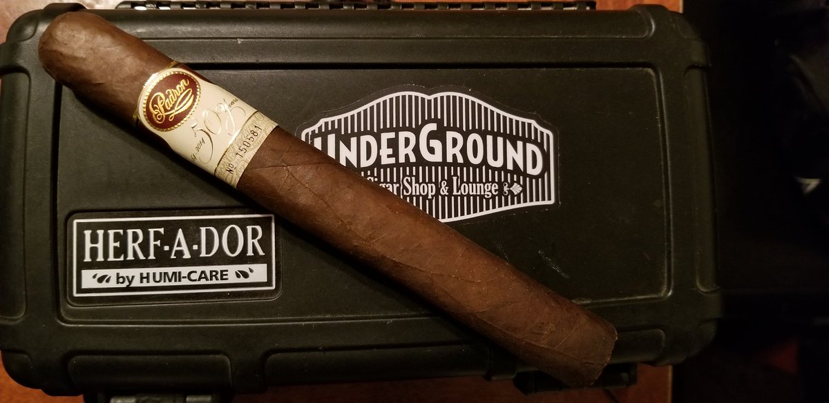 Smittyjktx's tweet photo. @padroncigars 50th for my 50th on July 23👍🏾💨💨 https://t.co/mD1T2eau8W