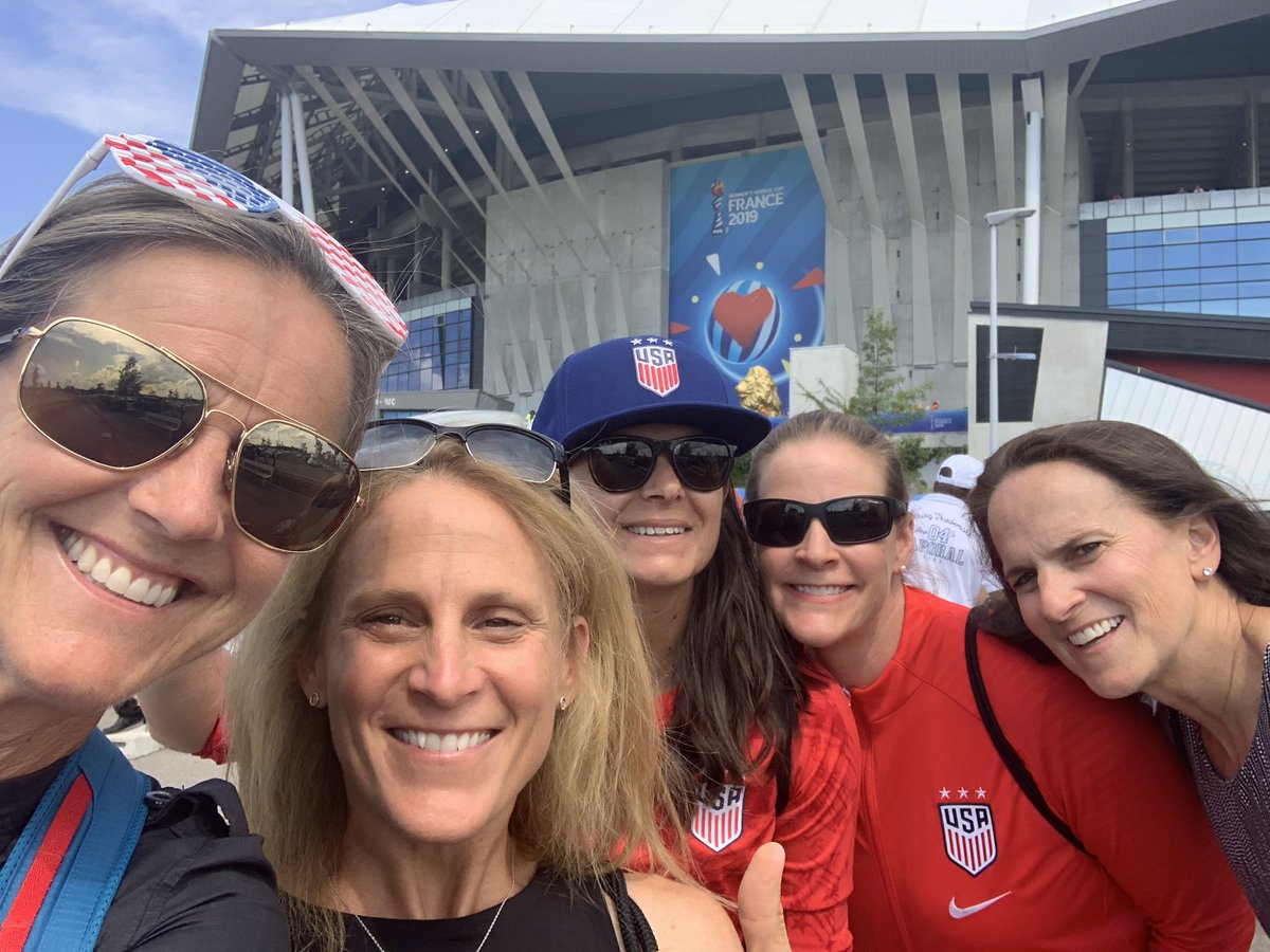 brandichastain's tweet photo. ⁦@JulieFoudy⁩ ⁦@KristineLilly⁩ ⁦@MiaHamm⁩ ⁦@cone_cindy⁩ @carlaoverbeck LET’S GO ⁦@USWNT⁩ https://t.co/wSBp5c6QJc