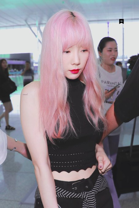 [PHOTO] 190705 Taeyeon @ Incheon Airport (heading to Hongkong) D-4RLYcVUAAeWml?format=jpg&name=small