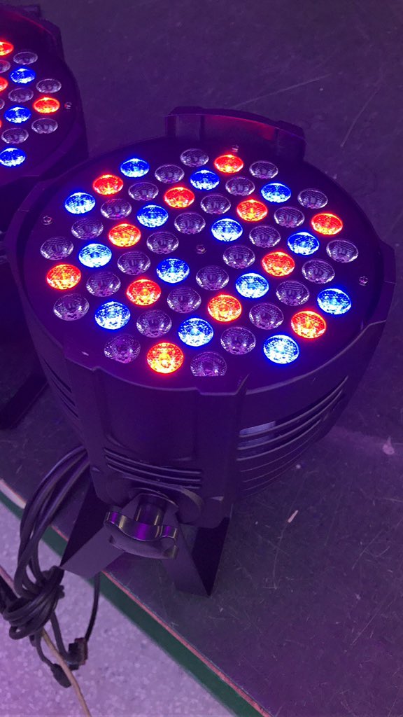 XieChristal's tweet photo. 54pcs 3w rgbw par lights
#dmx #concertplaner #eventsupply #stagelight #parlight #parcan #ledparcan #ledparlight #parled #parled54 #uplighting #aluminumlight #eventservices #eventplanner #eventproduction #partylight #djlighting #dj #disco #discolighting https://t.co/0bR9Zf1TRI