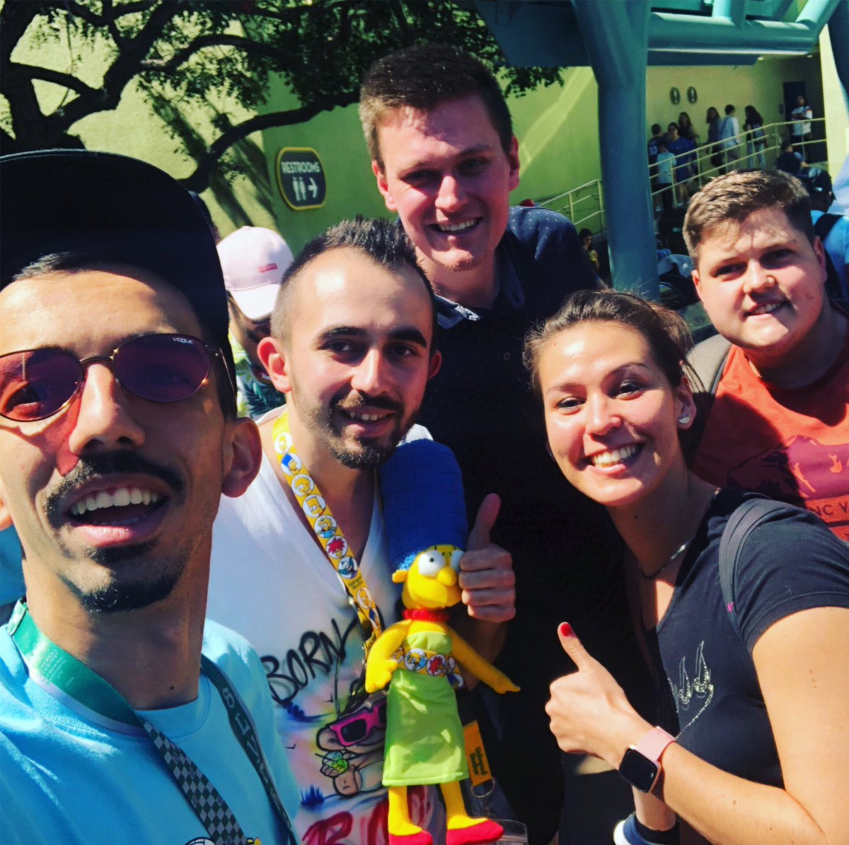 antoine_brice's tweet photo. Bigflo présente nous ton frère aujourd’hui au @MainSquareFest stp !😜🇫🇷 #MainSquareFestival2019 #Arras #bigfloetoli #MainSquare #ecrangeant https://t.co/WJ1sdQD0ne