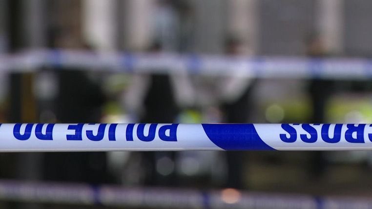 robdbryan's tweet image. Man shot dead and another injured in Leyton, east London
news.sky.com/story/man-shot…