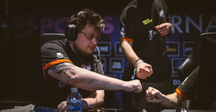 gamers24_pl's tweet photo. Pierwsza mapa pojedynku pomiędzy @AGOesports i @virtuspro wpada na konto Niedźwiedzi!

https://t.co/JWDh4PPC23 16:11 x-kom AGO (Nuke)

Następna mapa to inferno!

#PLEs5 

fot. Meulemans Benjamin https://t.co/J8oChhI7Su