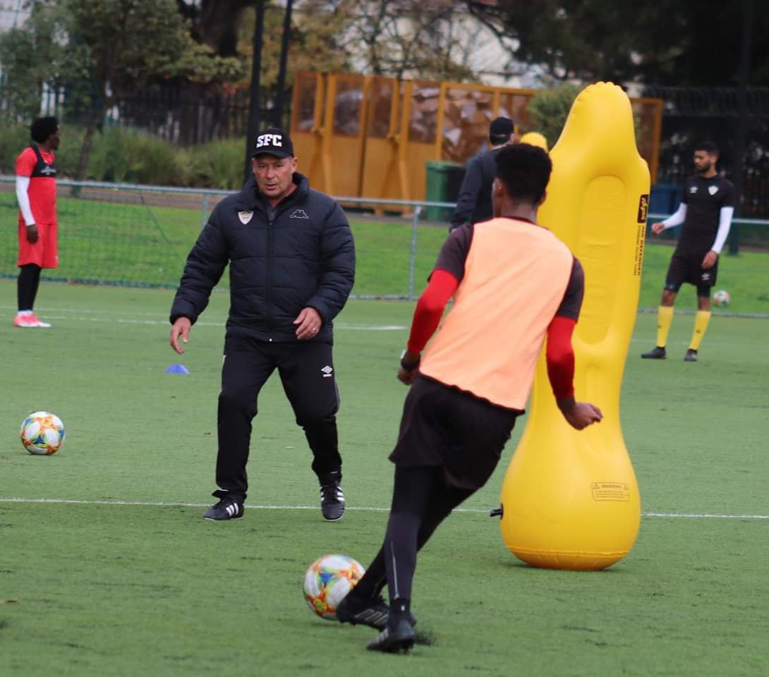 StevlinM's tweet photo. 🗣 Steve Barker: "At the back we've looked for more experience &amp; that quality is there - we are still looking for 1 or 2 wide players, we have some trialist from Swaziland &amp; Ghana... probably the area we stil need to finalise, but we not far off."

#AbsaPrem #PreSeasonUpdate https://t.co/0wgLFdCmAk