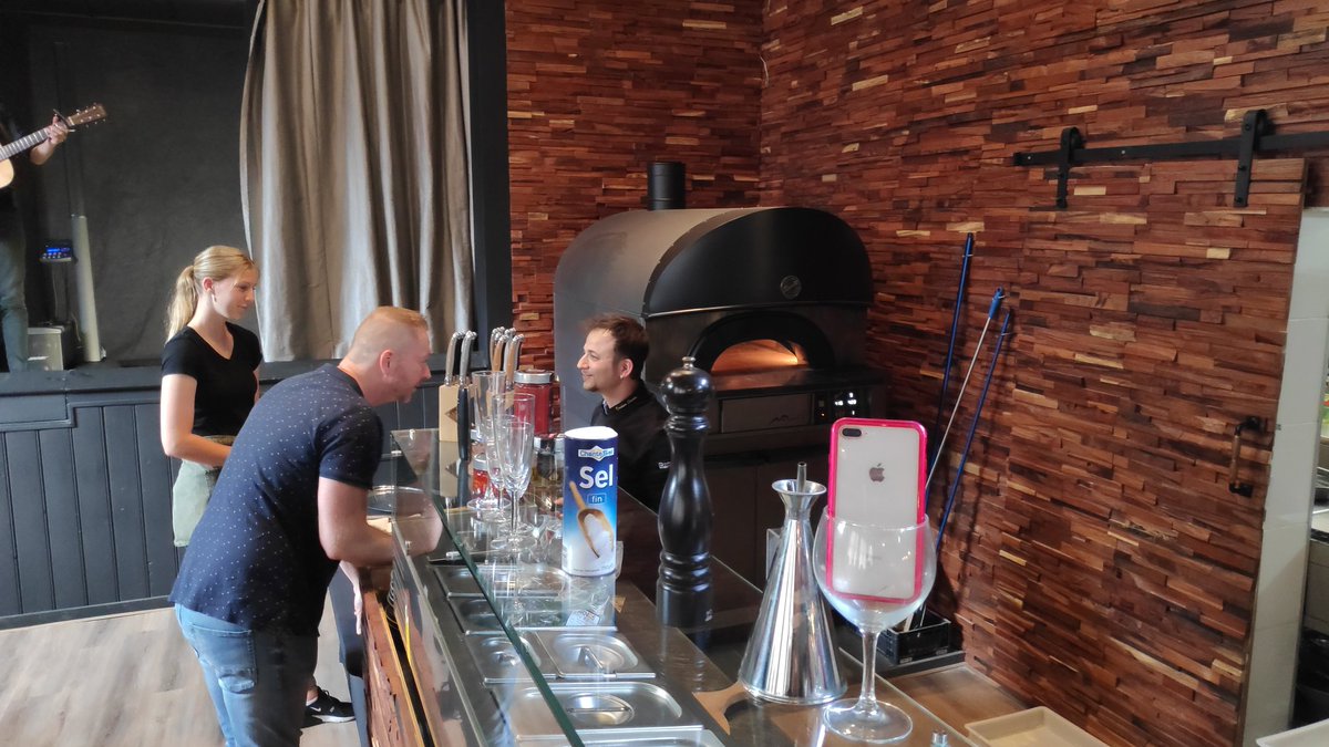 Pizza's en Italiaanse specialiteiten bij #pizzaiolodentro <a href="/dedemsvaart/">Otto de Vries</a>. Weer een toplocatie erbij.