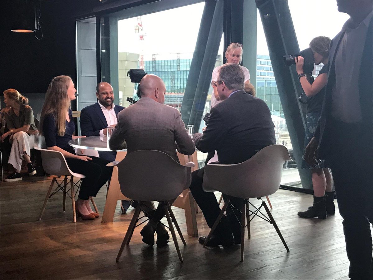 Onze founder <a href="/RTLF/">Renée Frissen</a> sprak bij #FiloKwintet over #diversiteit. Een gesprek over invechten, offers brengen en excuusvrouwen. Op 28 juli te zien! <a href="/NPO1/">NPO 1</a> <a href="/omroephuman/">HUMAN</a>