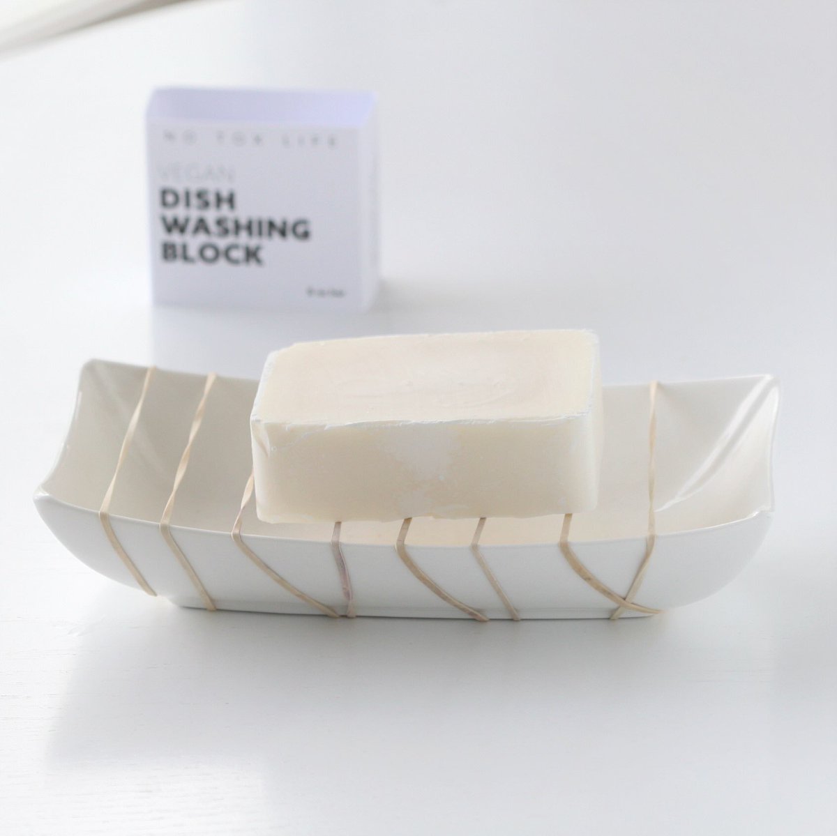 Check out this idea to keep your soap from sticking to the bowl! instagram.com/p/BznhgX4Hwz0/… #zerowaste @ZeroWasteChef