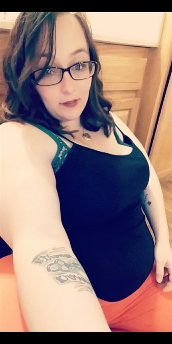 Fat_Beauty90's tweet photo. #plussize #bbw #bodypositive  #fatbulous #plussizemodel #pretty #biggirl #Fatgirl #Fatbabe #honoryourcurves #celebratemysize #effyourbeautystandards #Goldenconfidence 
#fatgoddess #bopo #fatbabe #selflove 
#bodylove #curvemodel #allbodiesaregoodbodies #honormycurves https://t.co/wHxzW0ePDm