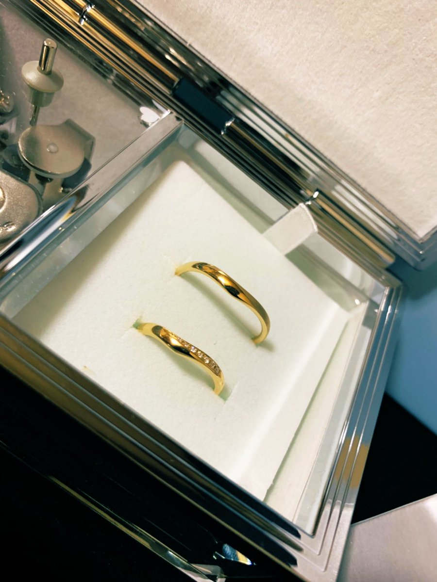 stakuya255's tweet photo. 指輪届きまーした💍インスタでは報告していましたが実は5月30日に入籍していました👰 https://t.co/GRFzHdgK78