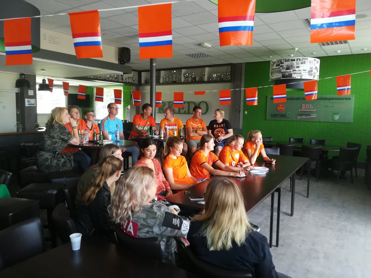 We zijn begonnen op 8 juli in Frankrijk met #OnzeJacht en nu met de <a href="/RKEDO/">RKEDO</a> MO17-2 de finale kijken <a href="/oranjevrouwen/">OranjeLeeuwinnen</a>