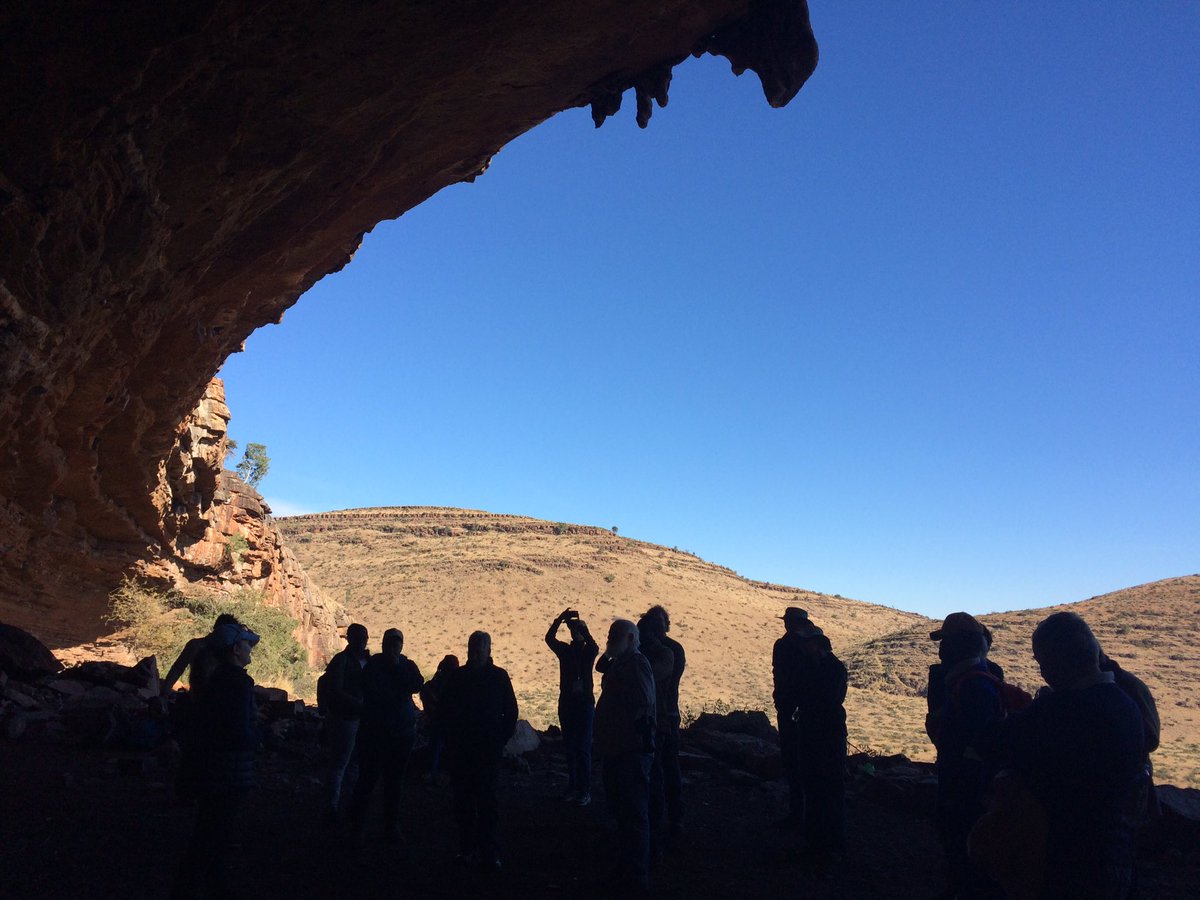 PickeringRobyn's tweet photo. @DrJayneWilkins leading the #ASAPA2019 field excursion around the fascinating Ga-Mohana site, part of the @NorthOfKuruman project https://t.co/NKruPUe5Mr