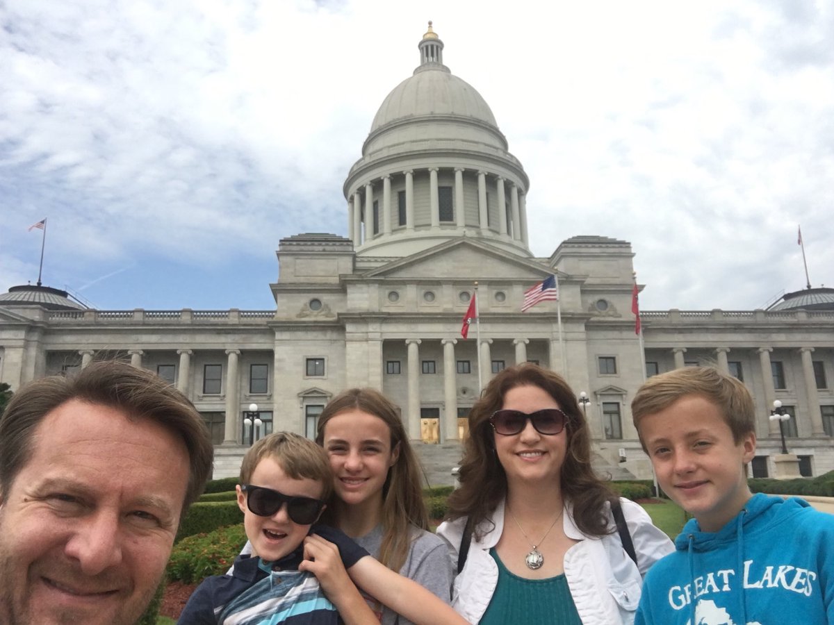 Kooyers3rdgrade's tweet photo. We enjoyed our visit to the Arkansas State Capitol Building yesterday. #ARStateCapitol https://t.co/pulJ68Y21U