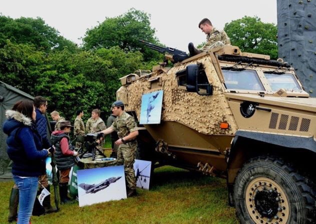 Royal_Armouries's tweet photo. From Friday we're exploring the work of the British Army with exciting displays, vehicles and have-a-go activities including paint ball and a mini assault course. You can also see a Jackal armoured reconnaissance vehicle & field hospital ambulance!
https://t.co/oQCZqUZuPq https://t.co/Zl1EbNn8ph