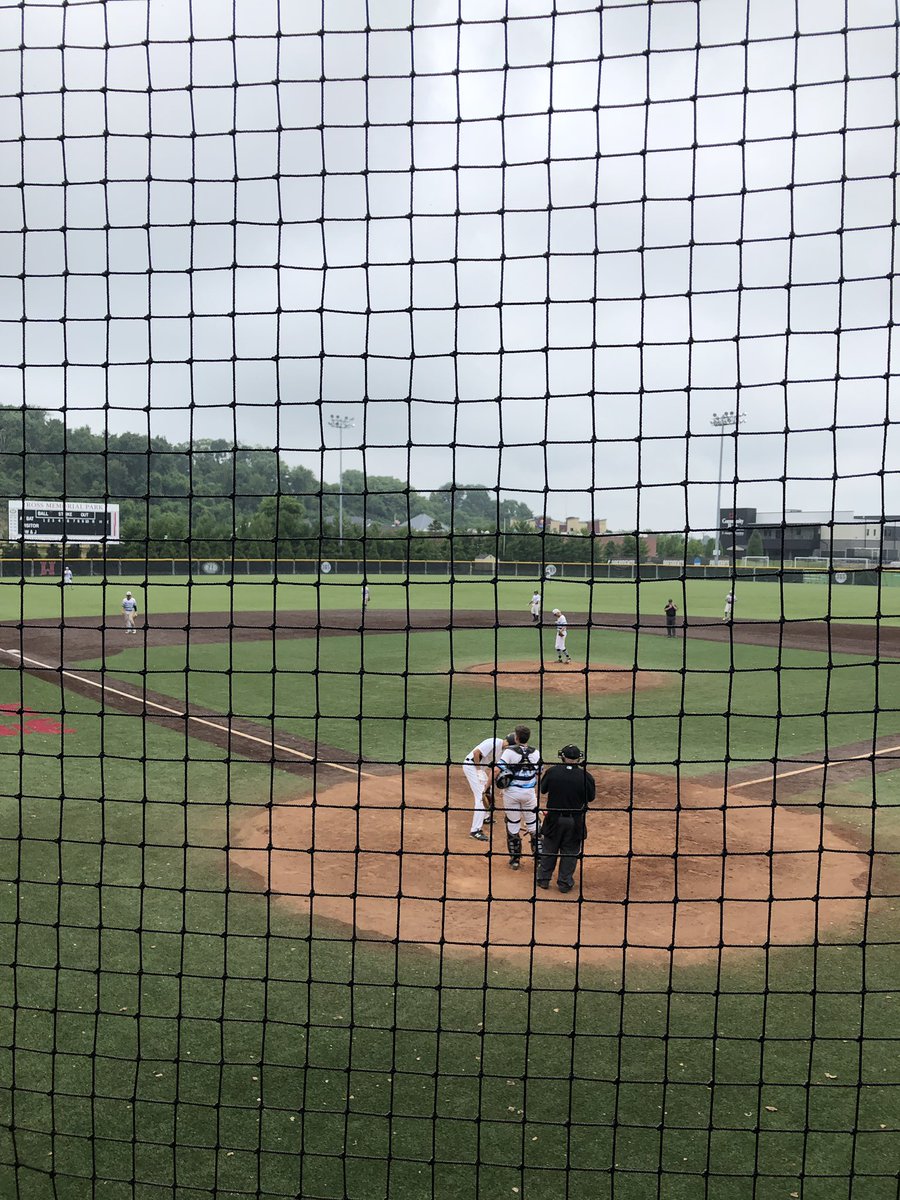 BeastEast30's tweet photo. 16U at W &amp; J College. Badgers vs Dawgs. Good luck teams. https://t.co/QV9gmBvIXI