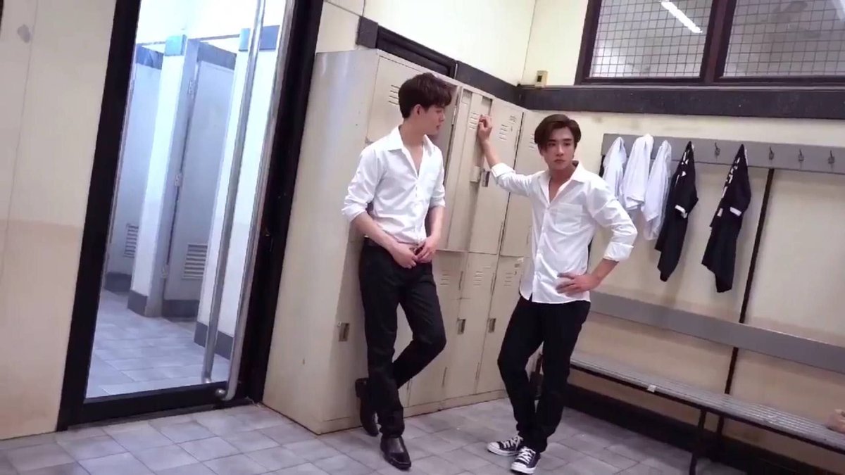 perth99saint's tweet photo. @Centerpointsia1 I miss you so much already and I haven’t left yet!
please🙏PerthSaint🐯🐲 
PS革命友谊组专注perthsaint🖤♥️
cr：Logo-PerthSaintChinese
#PerthSaintSation 
#CenterpointSiamSquare
#WarmupCountdown2020 https://t.co/ZR2uuqabz9