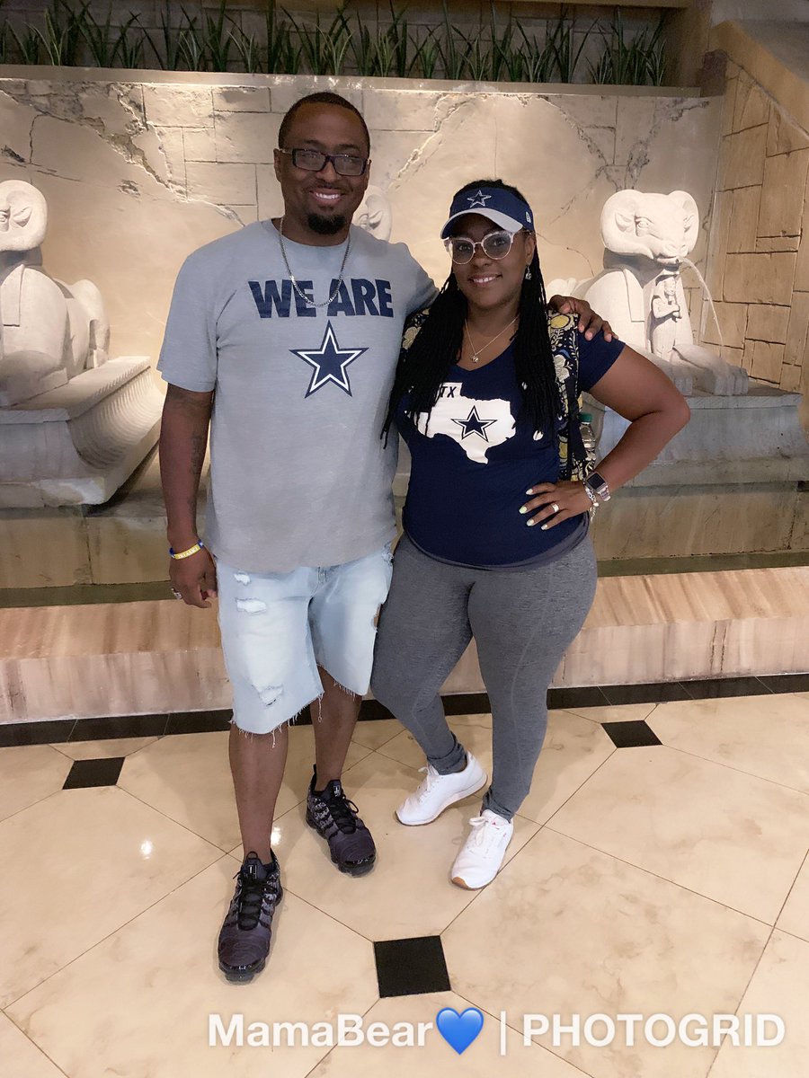 desireerl78's tweet photo. Always representing America’s Team...no matter where we are! 💙😉 #wedemBoyz #summervacay #Lewis5 #vegasbaby https://t.co/AdG0CX9vqz