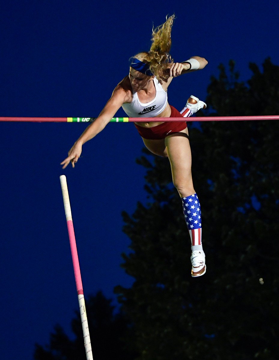 bartboat's tweet photo. Great night #yeahthatgreenville at the #LibertyBridgeJumpOff Photo galley at @gvljournal https://t.co/pwWsy5ELFH @sandicheekspv https://t.co/pxW3wRTSjl