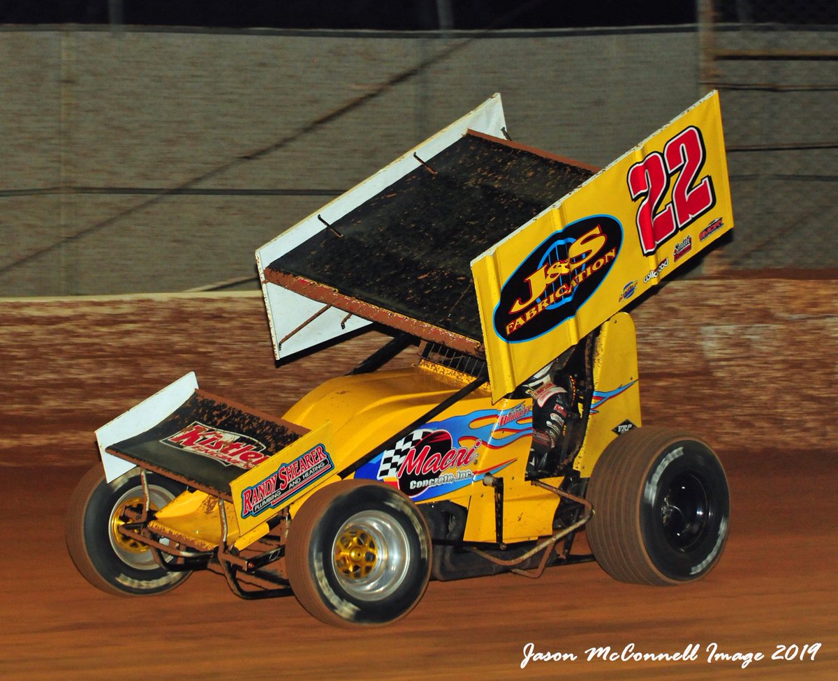 Jason_T_McC's tweet photo. @RyanTaylor20 @dannydietrich @LoganWagner7W @AnthonyMacri7 last night @PortRoyalSpdway #GregHodnettClassic #PASpeedweek2019 https://t.co/QXSi7T9nUt