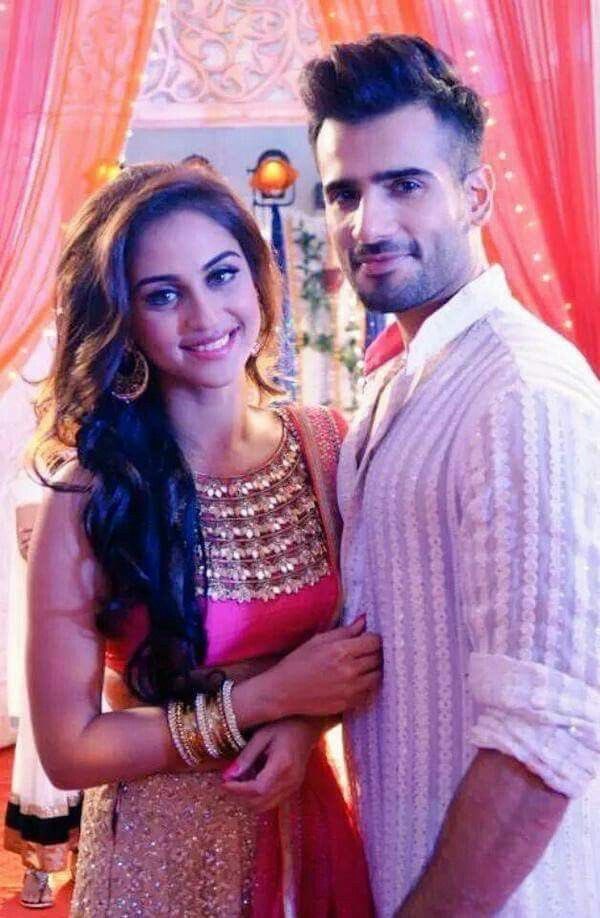 Mariamxzx's tweet image. Isnt there any way these two could get back together? 😭 I miss them soo much, they were my first ship 😭🤧❤️ #kryan @karantacker @krystledsouza